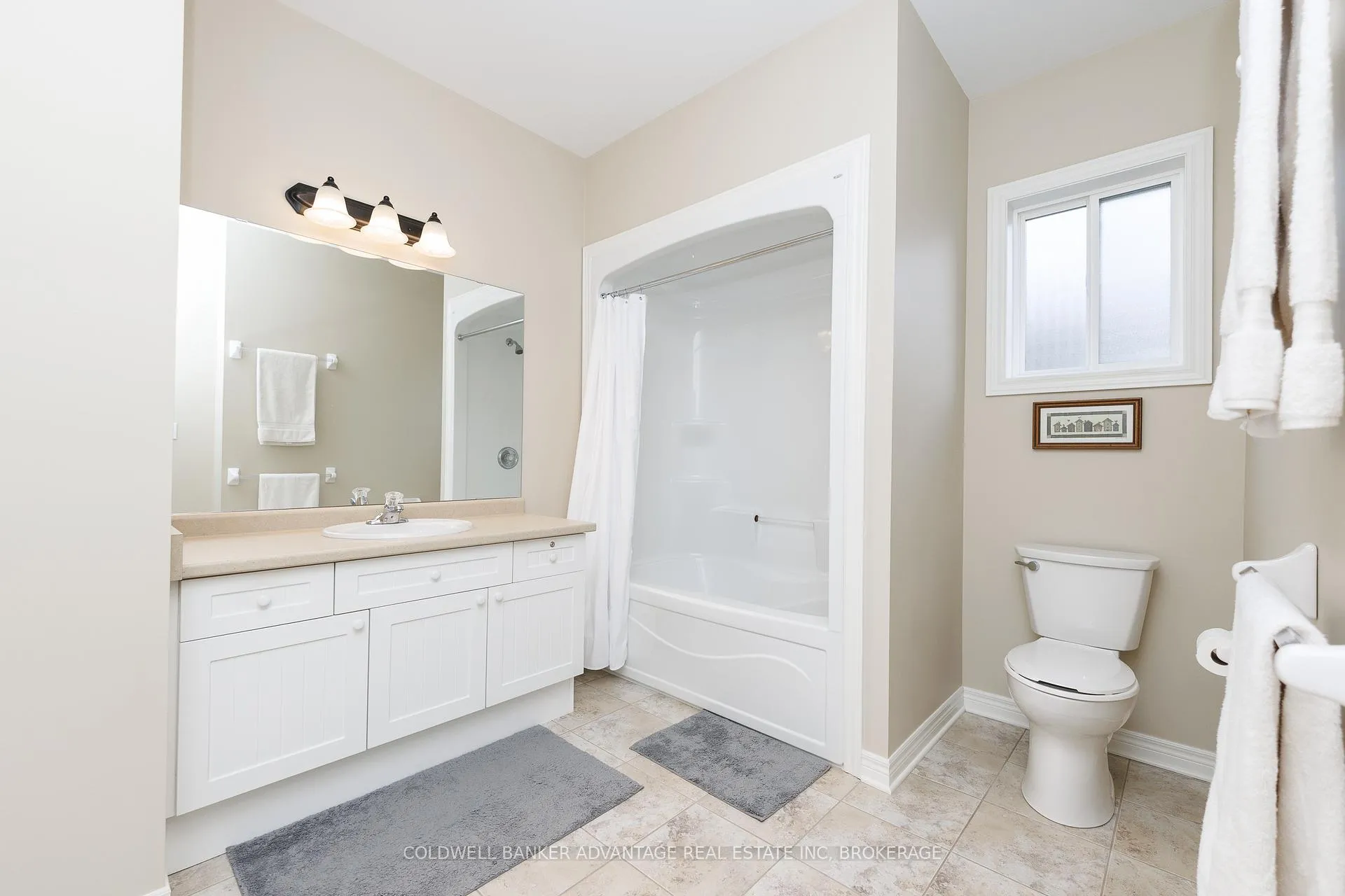 Photo 28 of 18 Willson Crossing Court, Pelham, Fonthill — HOMEH