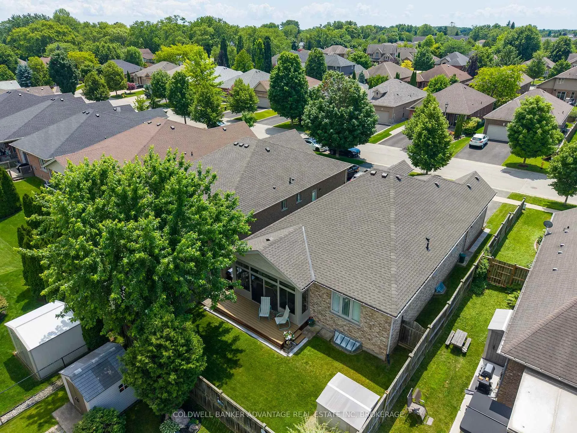 Photo 9 of 18 Willson Crossing Court, Pelham, Fonthill — HOMEH