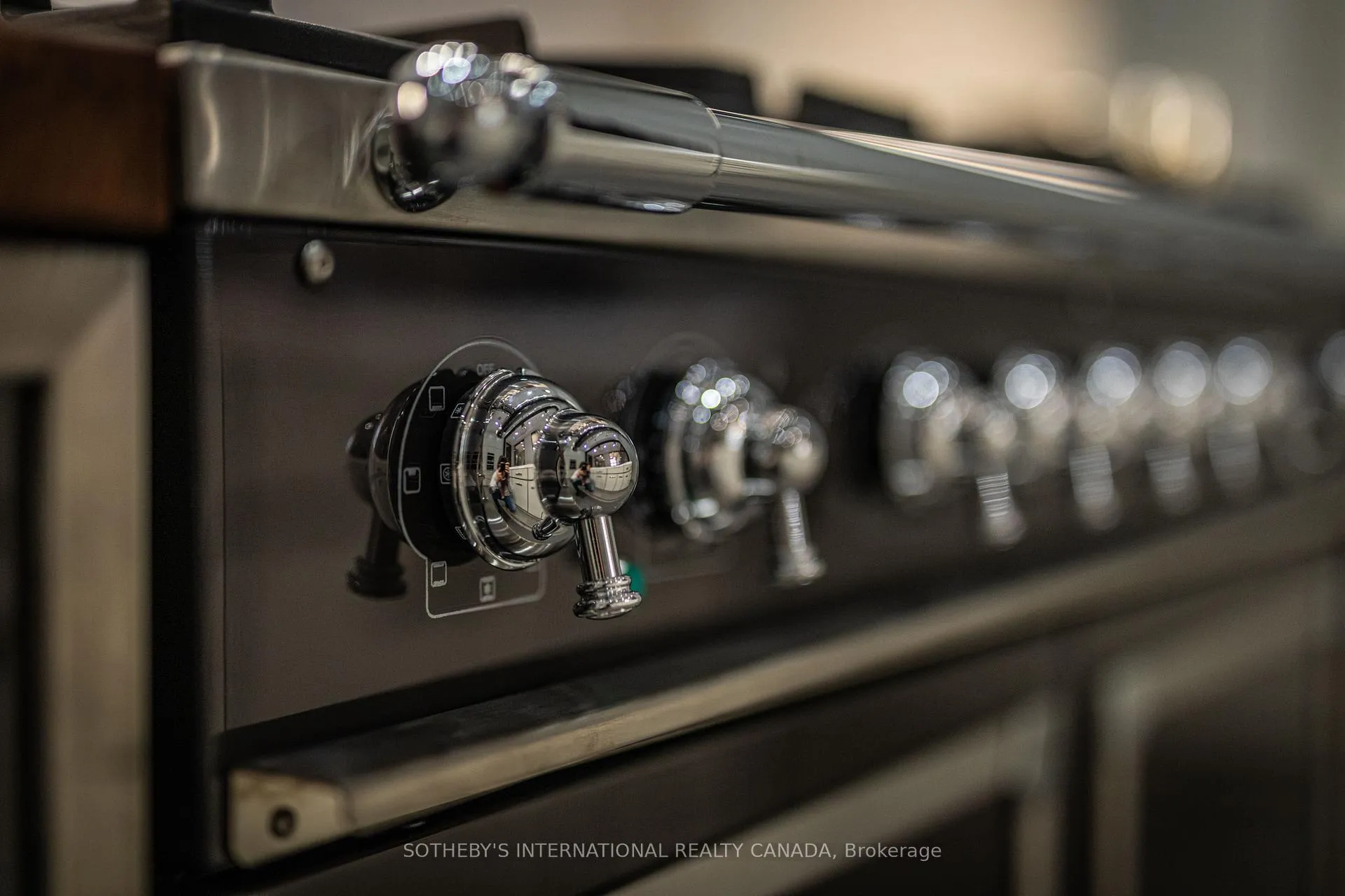 Photo 23 of Unit 1102, 89 Avenue Road, Toronto, The Annex — HOMEH