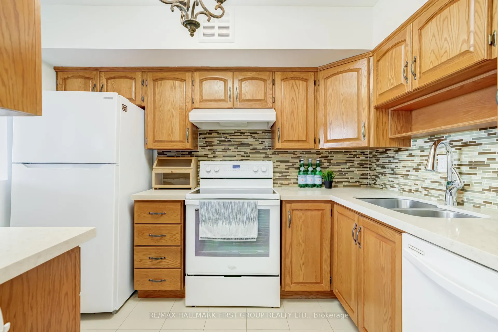 Photo 12 of Unit #1209, 2 Westney Road N, Ajax, Central West — HOMEH
