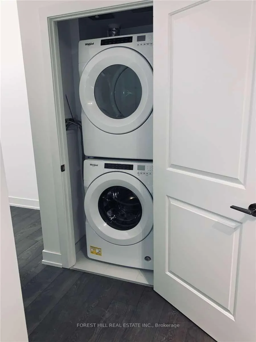 Photo 10 of Unit 1305, 11 Lillian Street, Toronto, Mount Pleasant West — HOMEH