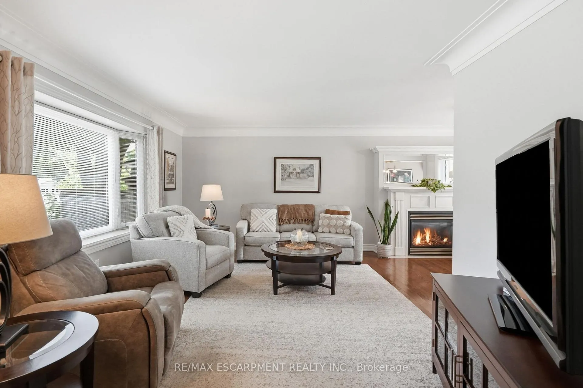 Photo 4 of 101 Victoria Street, Hamilton, Waterdown — HOMEH