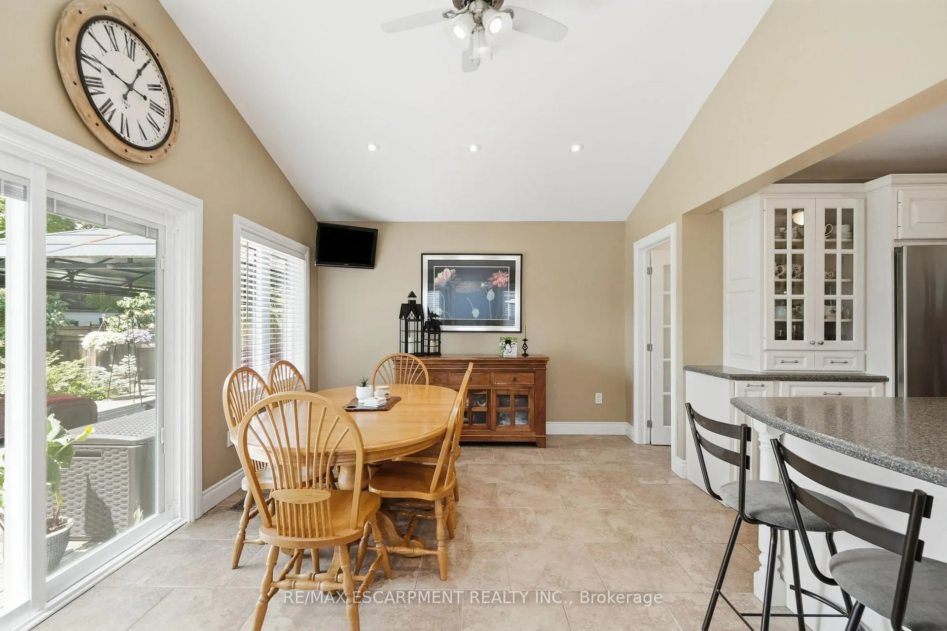 Photo 12 of 101 Victoria Street, Hamilton, Waterdown — HOMEH