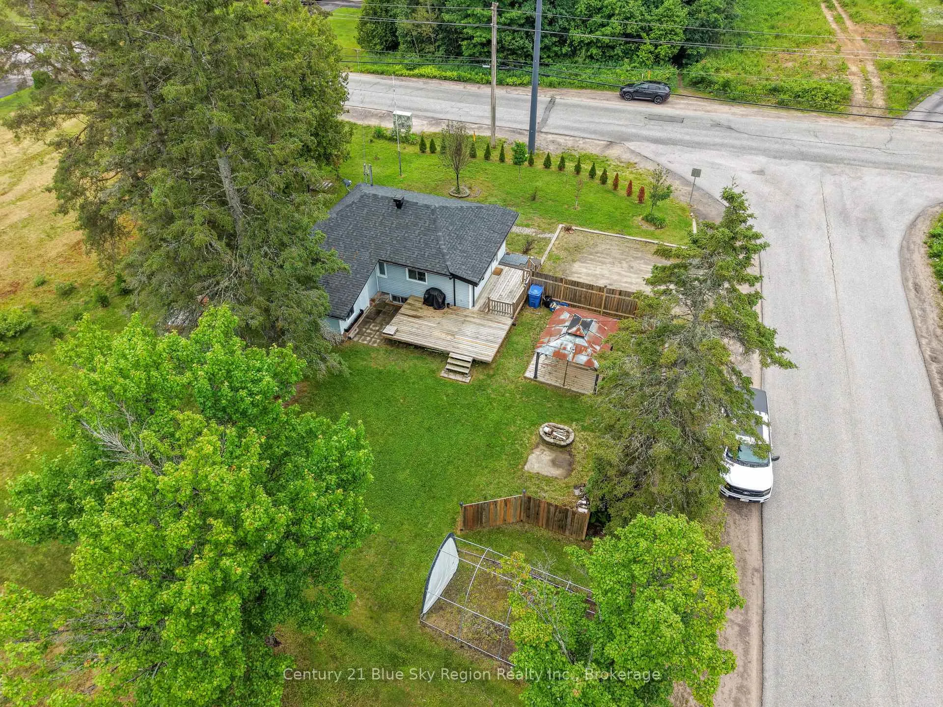 Photo 8 of 316 Tower Drive, North Bay, Airport — HOMEH