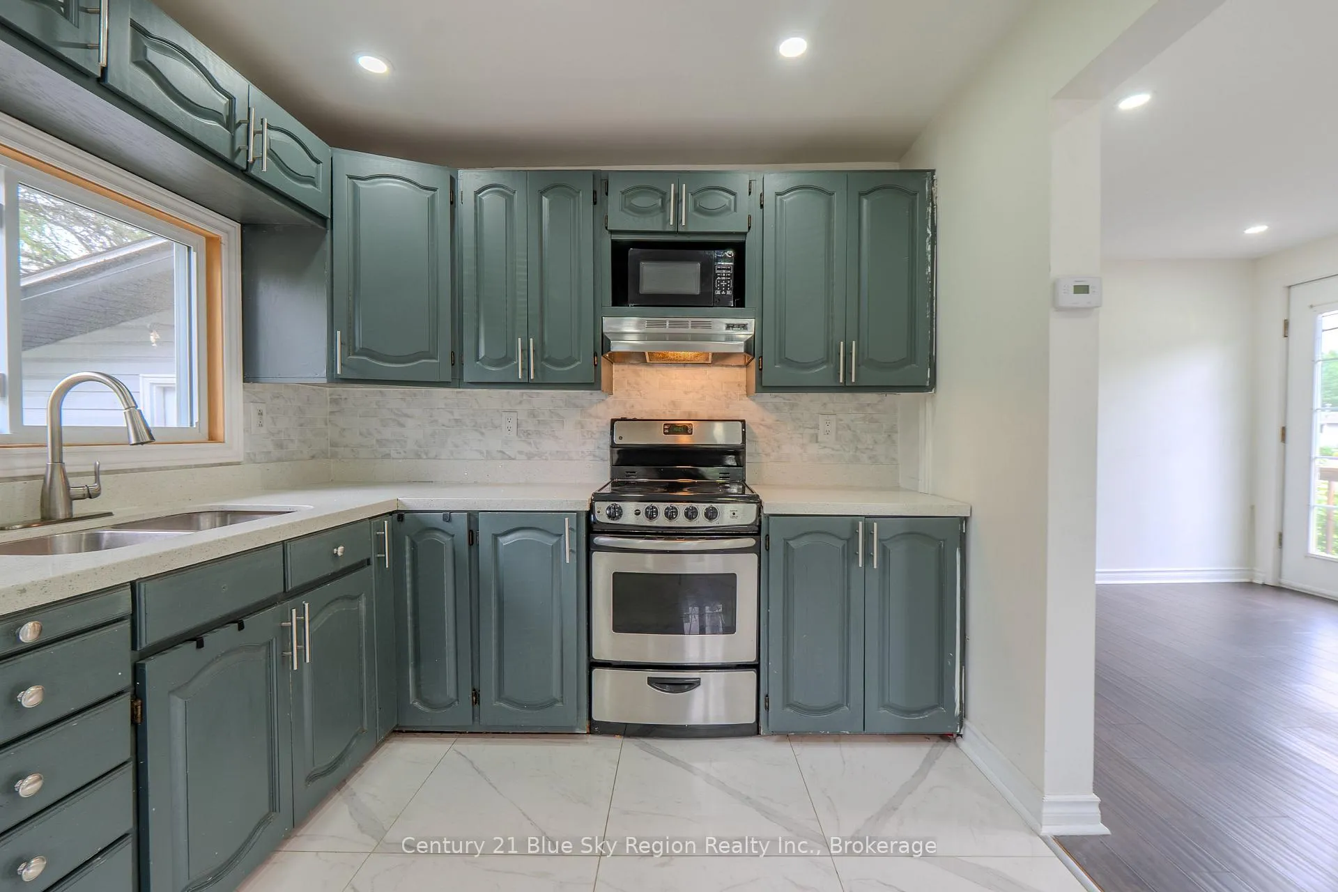 Photo 11 of 316 Tower Drive, North Bay, Airport — HOMEH