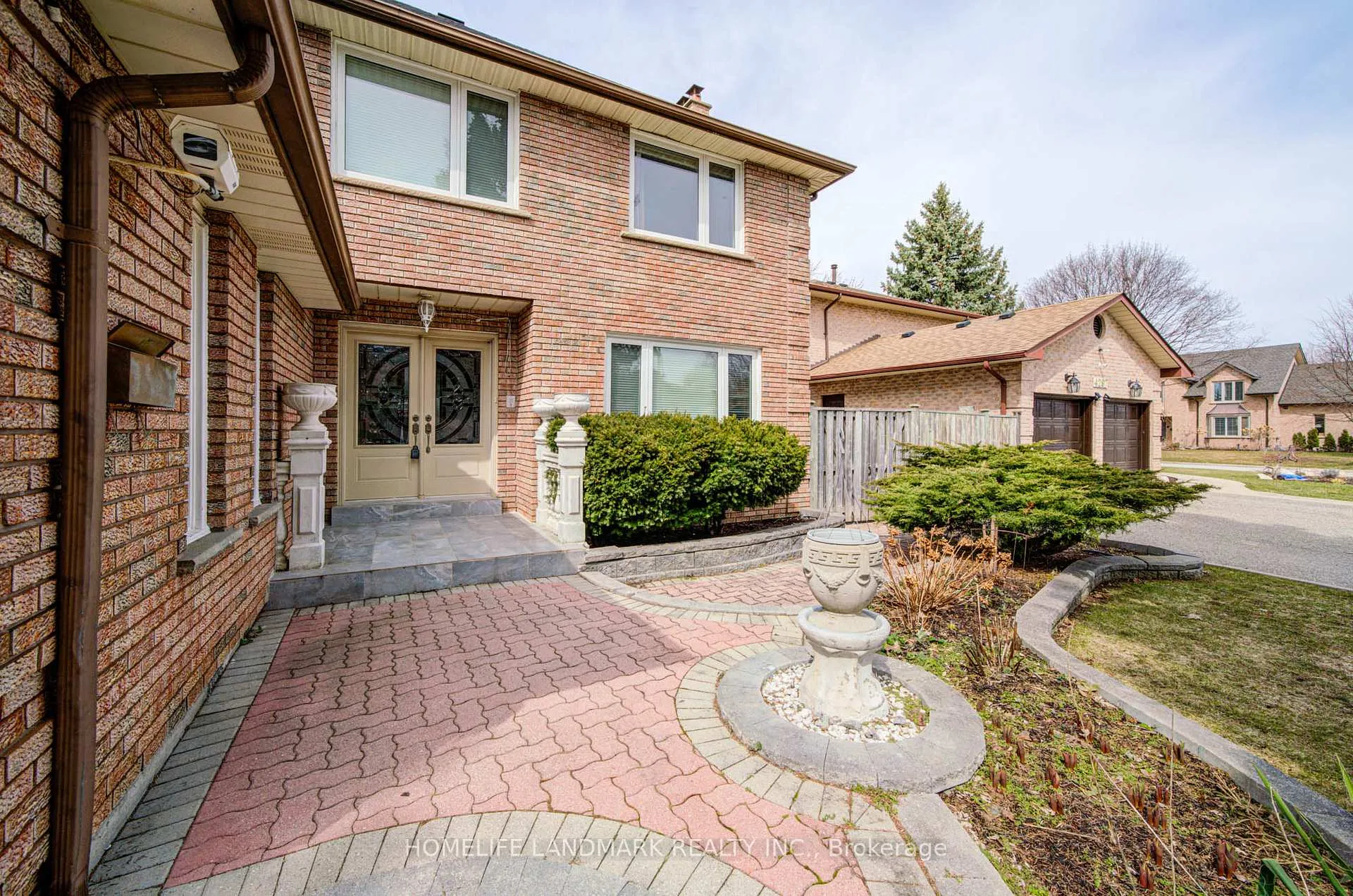 Photo 3 of 4303 Bridlepath Trail, Mississauga, Erin Mills — HOMEH