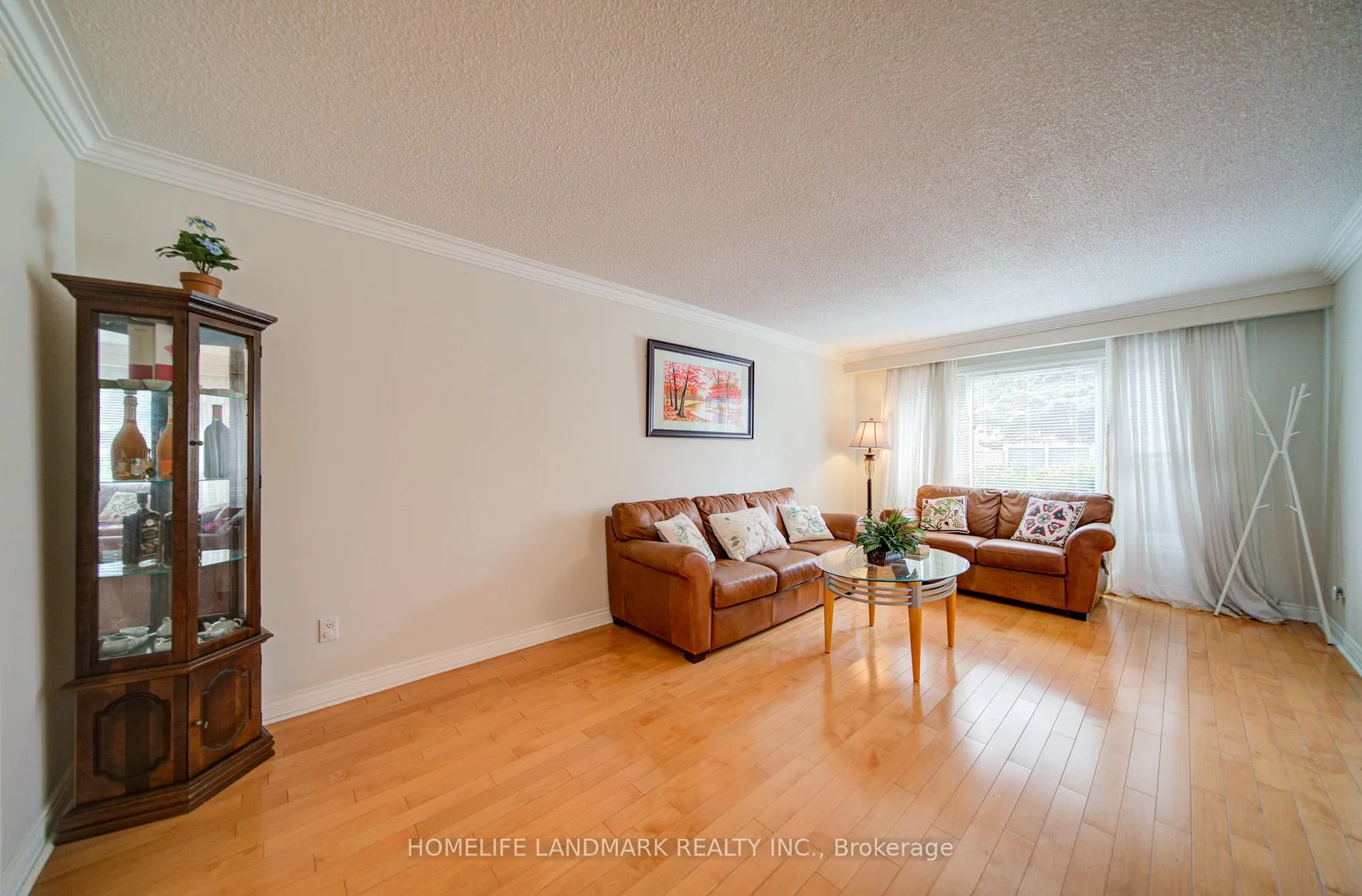 Photo 9 of 4303 Bridlepath Trail, Mississauga, Erin Mills — HOMEH