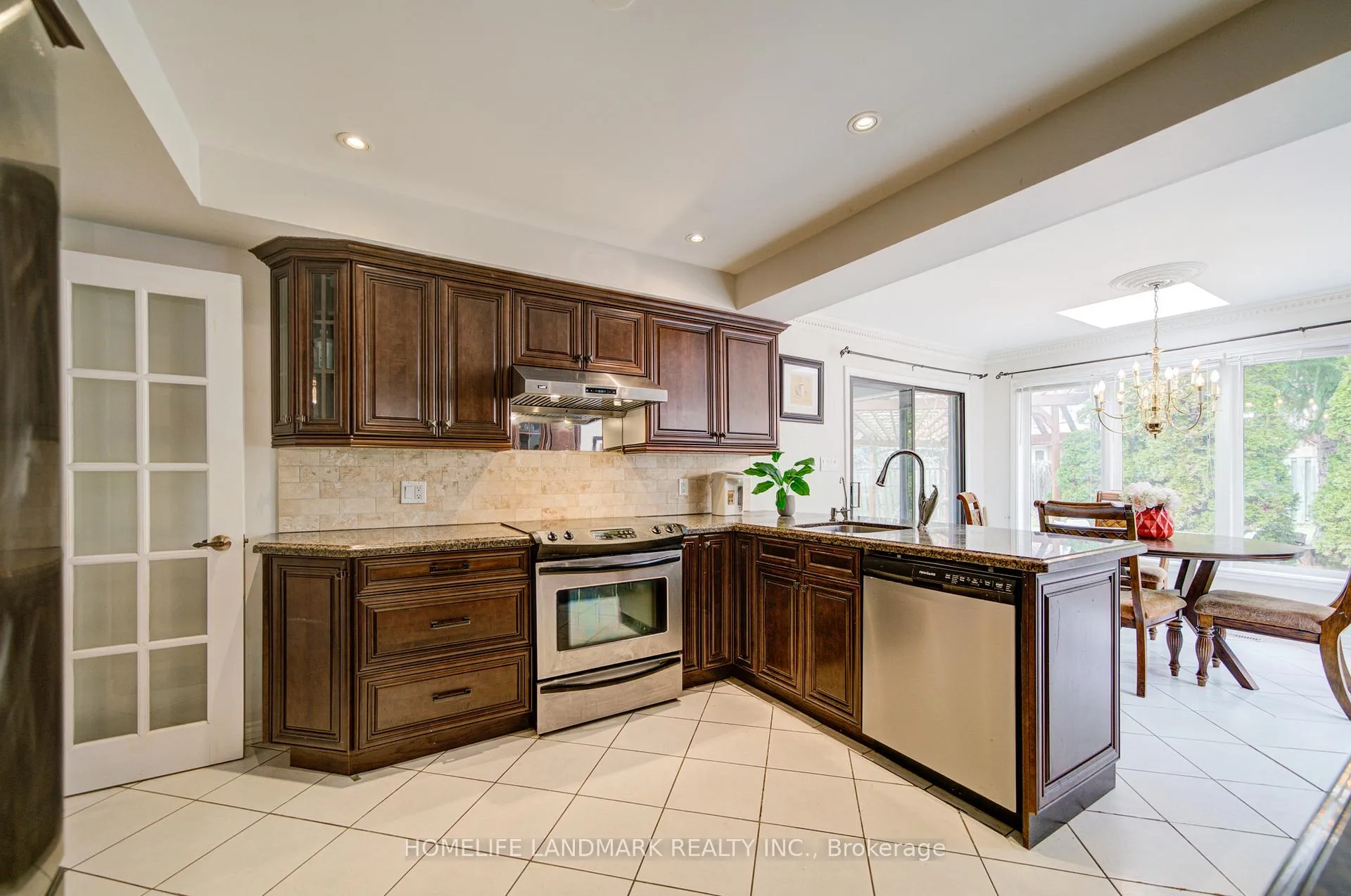 Photo 17 of 4303 Bridlepath Trail, Mississauga, Erin Mills — HOMEH