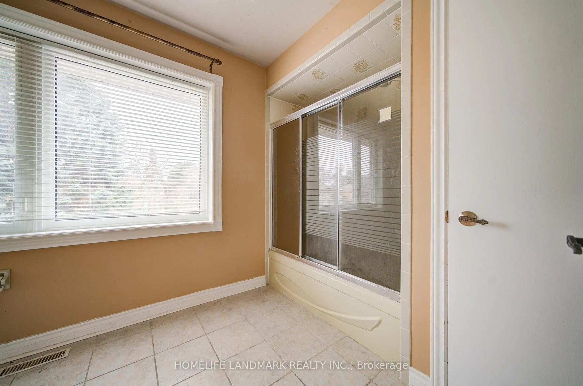 Photo 32 of 4303 Bridlepath Trail, Mississauga, Erin Mills — HOMEH