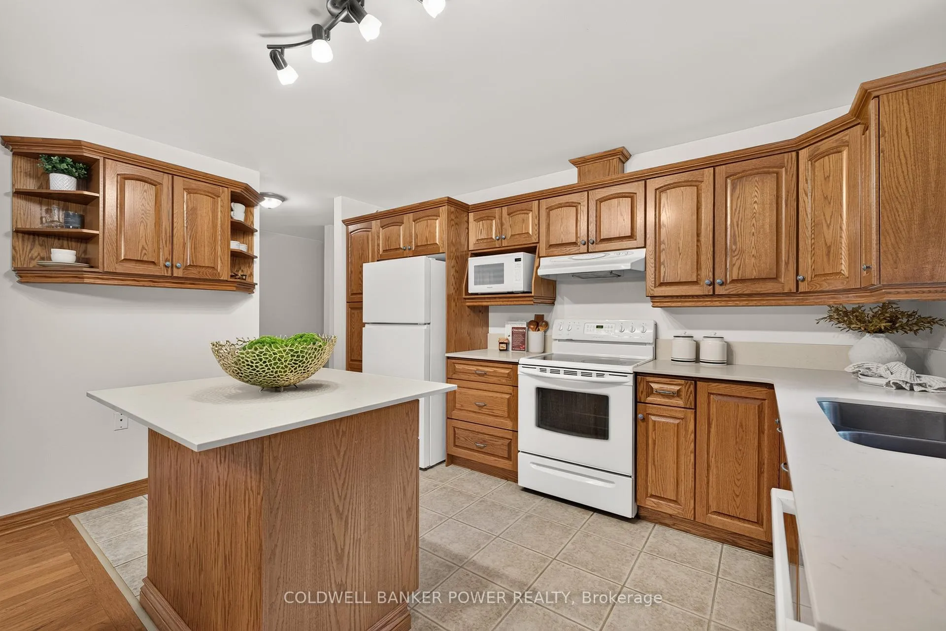 Photo 15 of 10013 Graham Road, West Elgin, Eagle — HOMEH