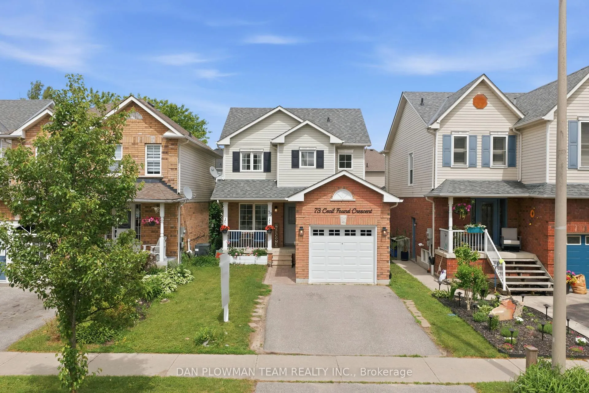 Photo 3 of 73 Cecil Found Crescent, Clarington, Courtice — HOMEH