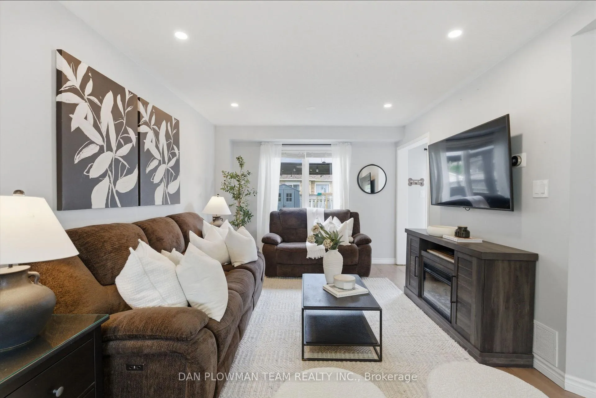 Photo 10 of 73 Cecil Found Crescent, Clarington, Courtice — HOMEH