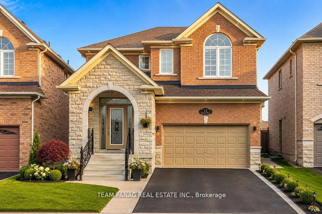 Photo 2 of 11 Powell Drive, Brampton, Sandringham-Wellington — HOMEH