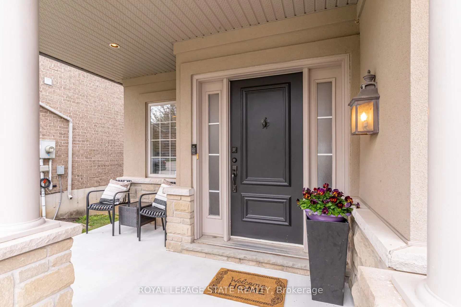 Photo 5 of 67 Newcombe Road, Hamilton, Dundas — HOMEH