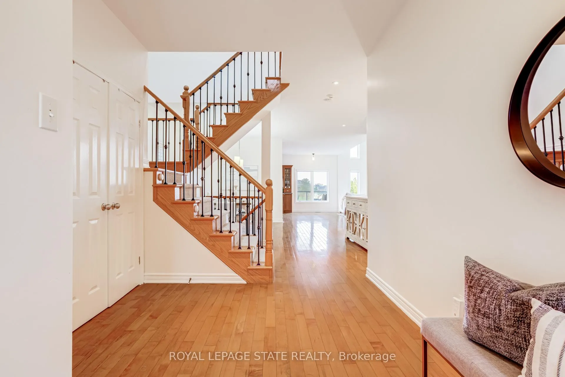 Photo 7 of 67 Newcombe Road, Hamilton, Dundas — HOMEH