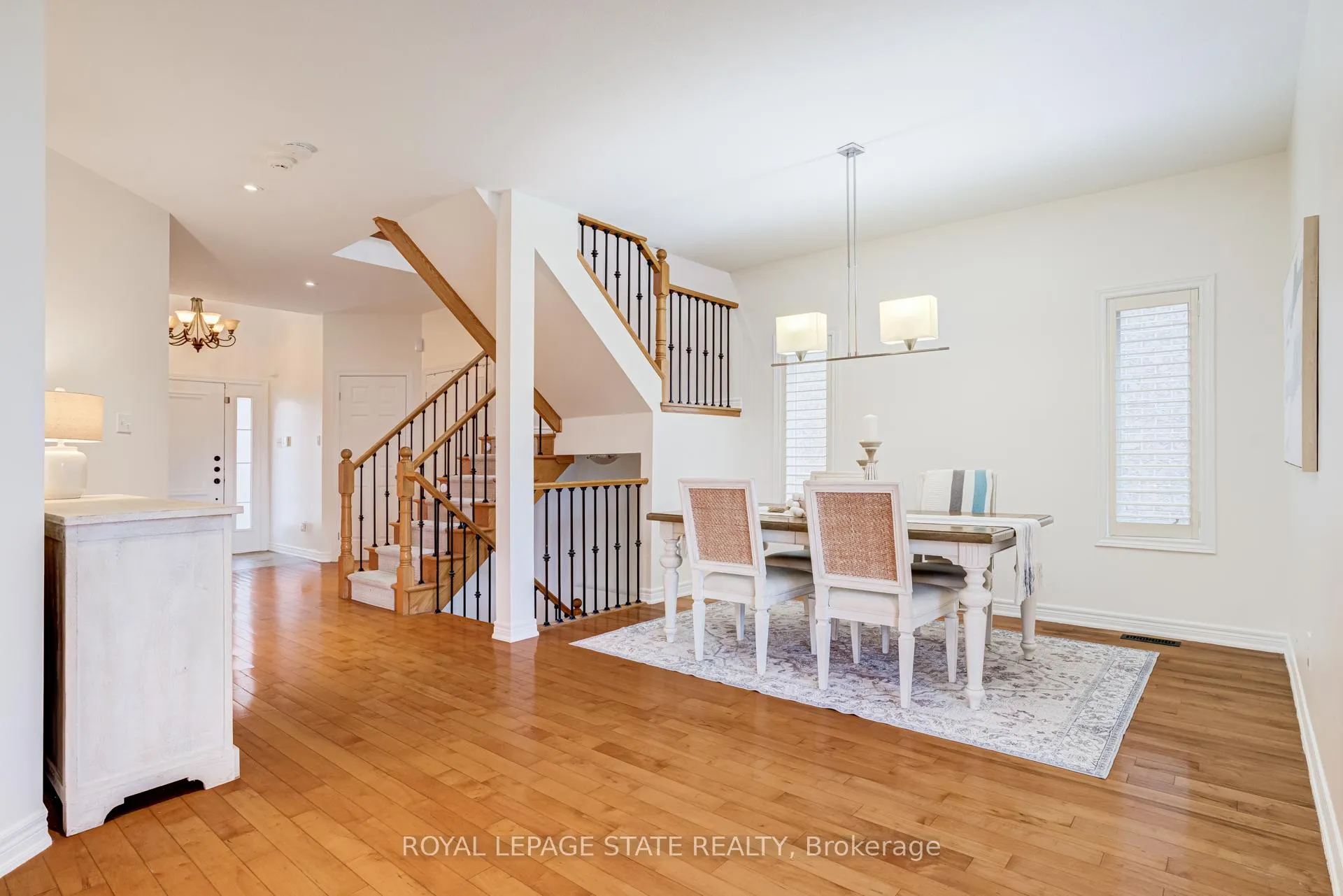 Photo 8 of 67 Newcombe Road, Hamilton, Dundas — HOMEH