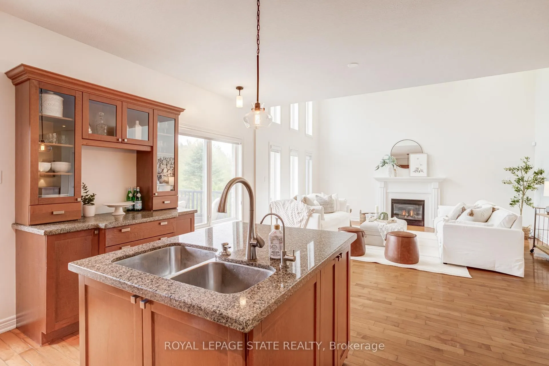 Photo 14 of 67 Newcombe Road, Hamilton, Dundas — HOMEH