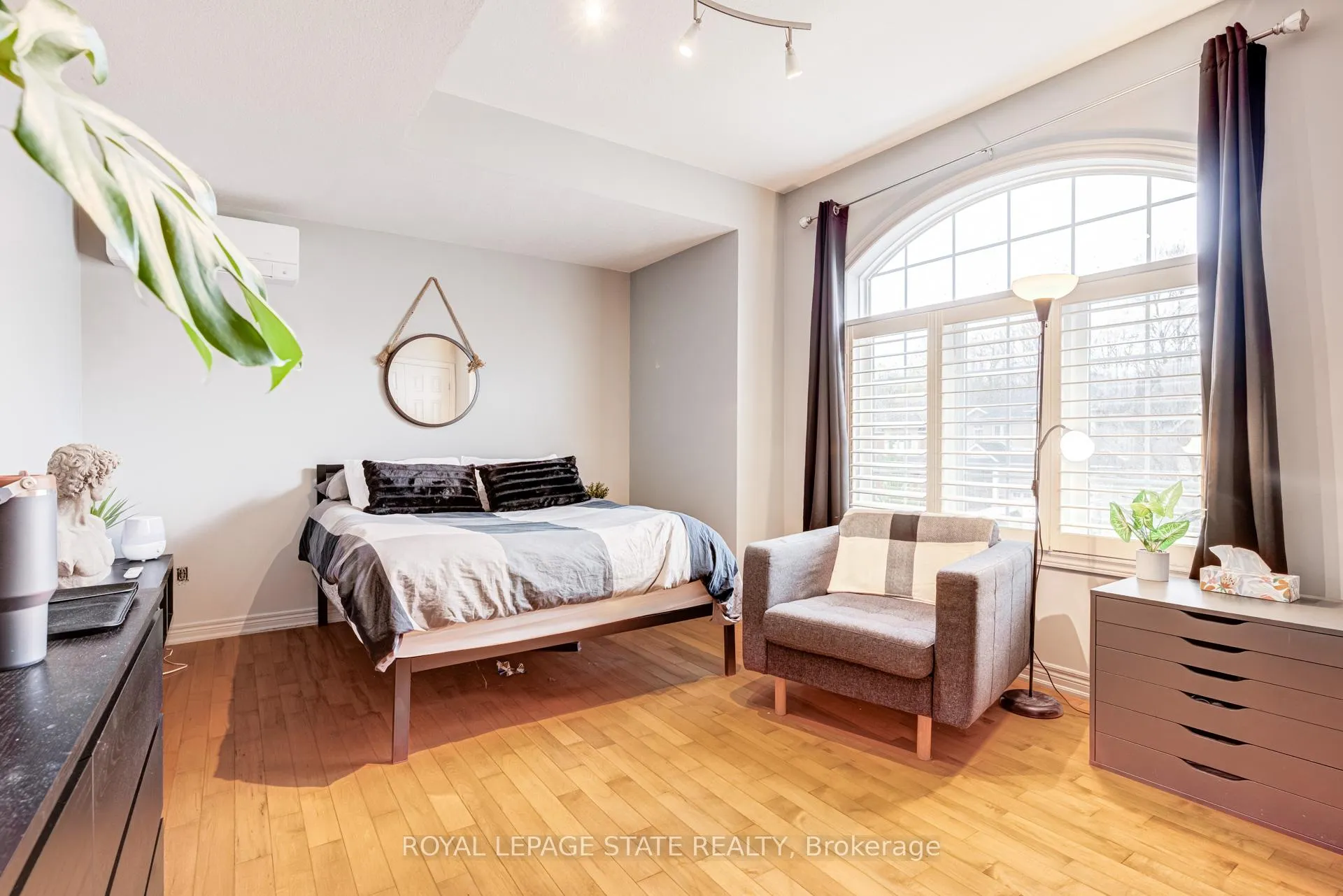 Photo 32 of 67 Newcombe Road, Hamilton, Dundas — HOMEH