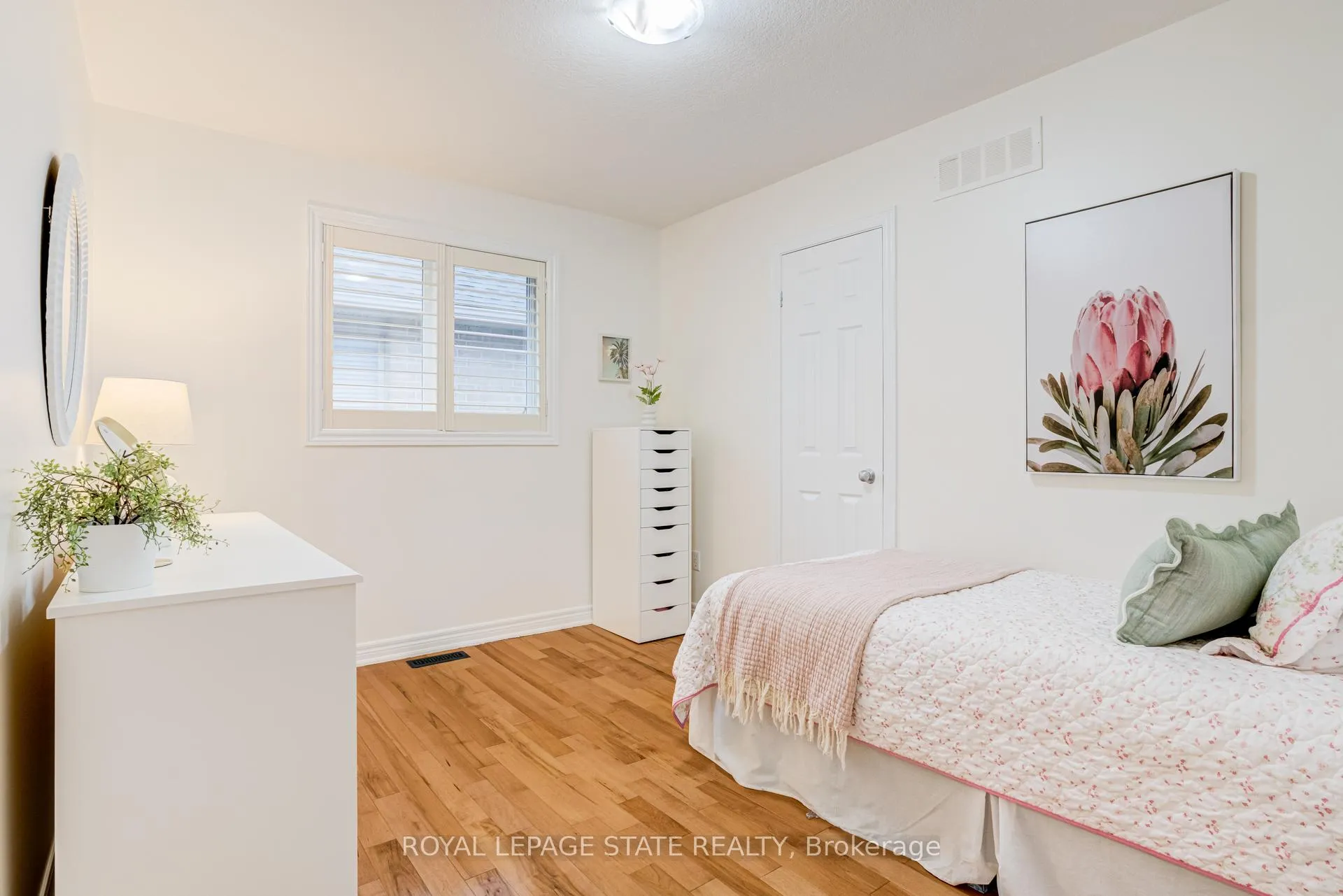 Photo 34 of 67 Newcombe Road, Hamilton, Dundas — HOMEH