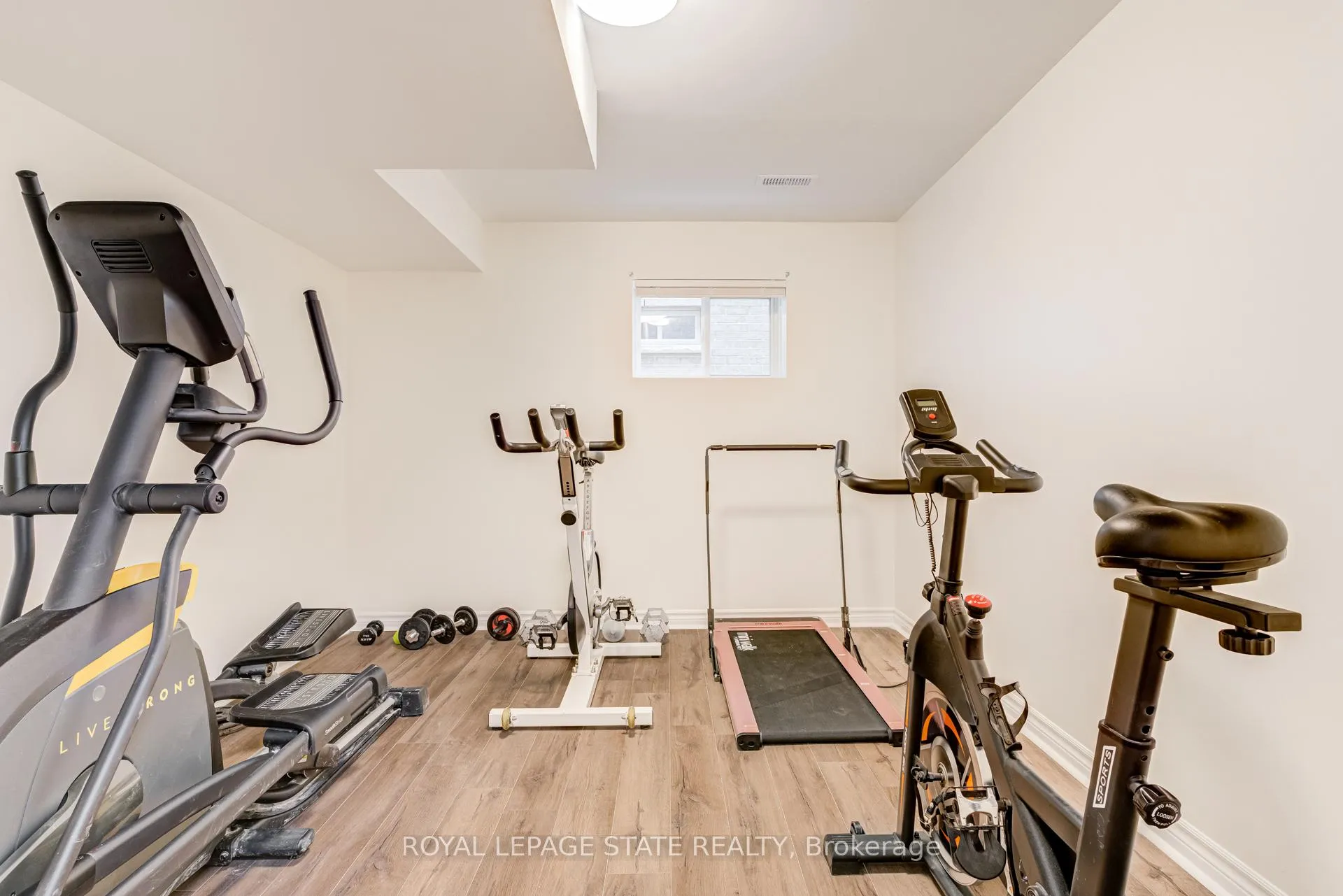 Photo 41 of 67 Newcombe Road, Hamilton, Dundas — HOMEH