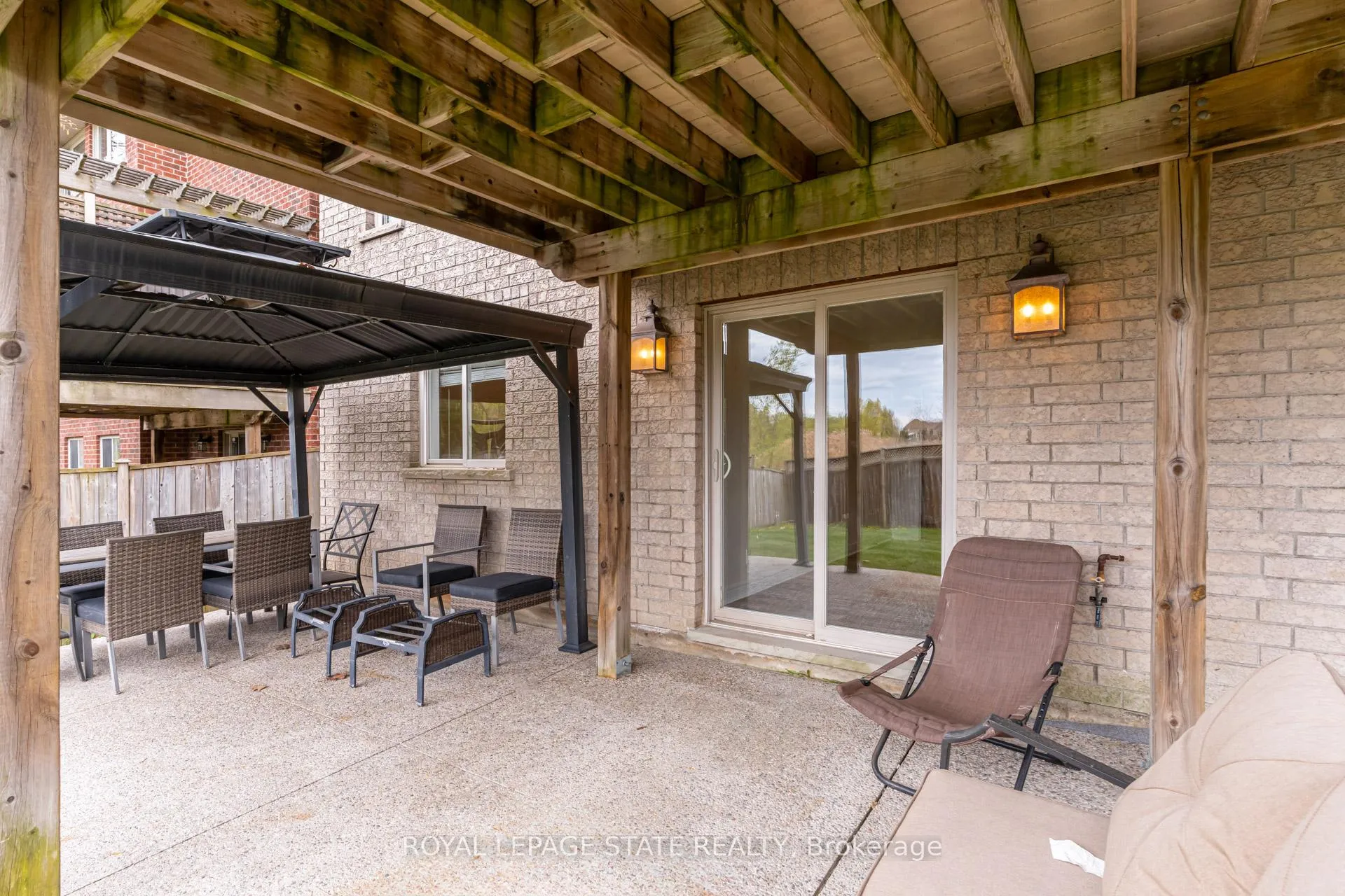 Photo 43 of 67 Newcombe Road, Hamilton, Dundas — HOMEH