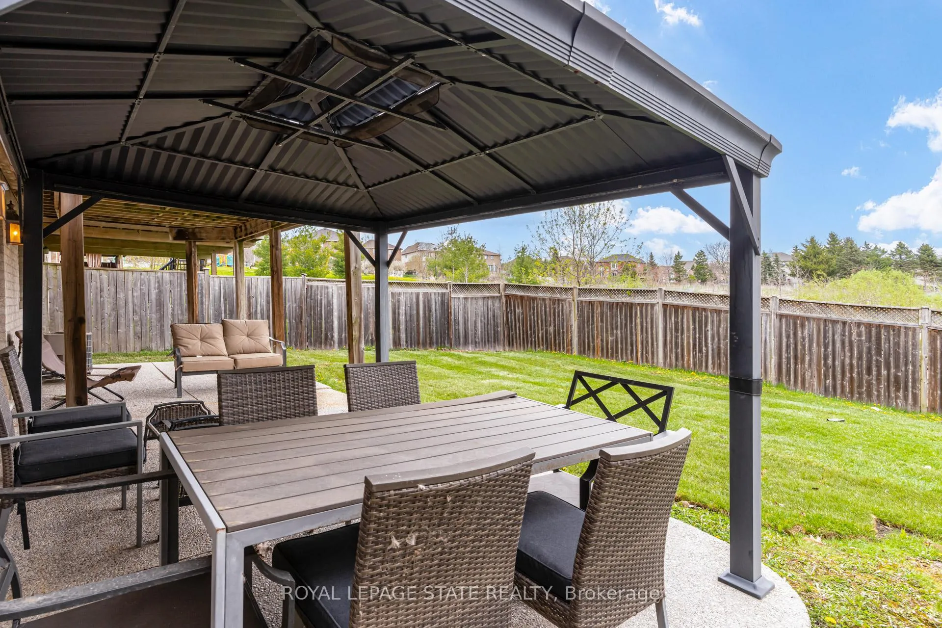 Photo 44 of 67 Newcombe Road, Hamilton, Dundas — HOMEH