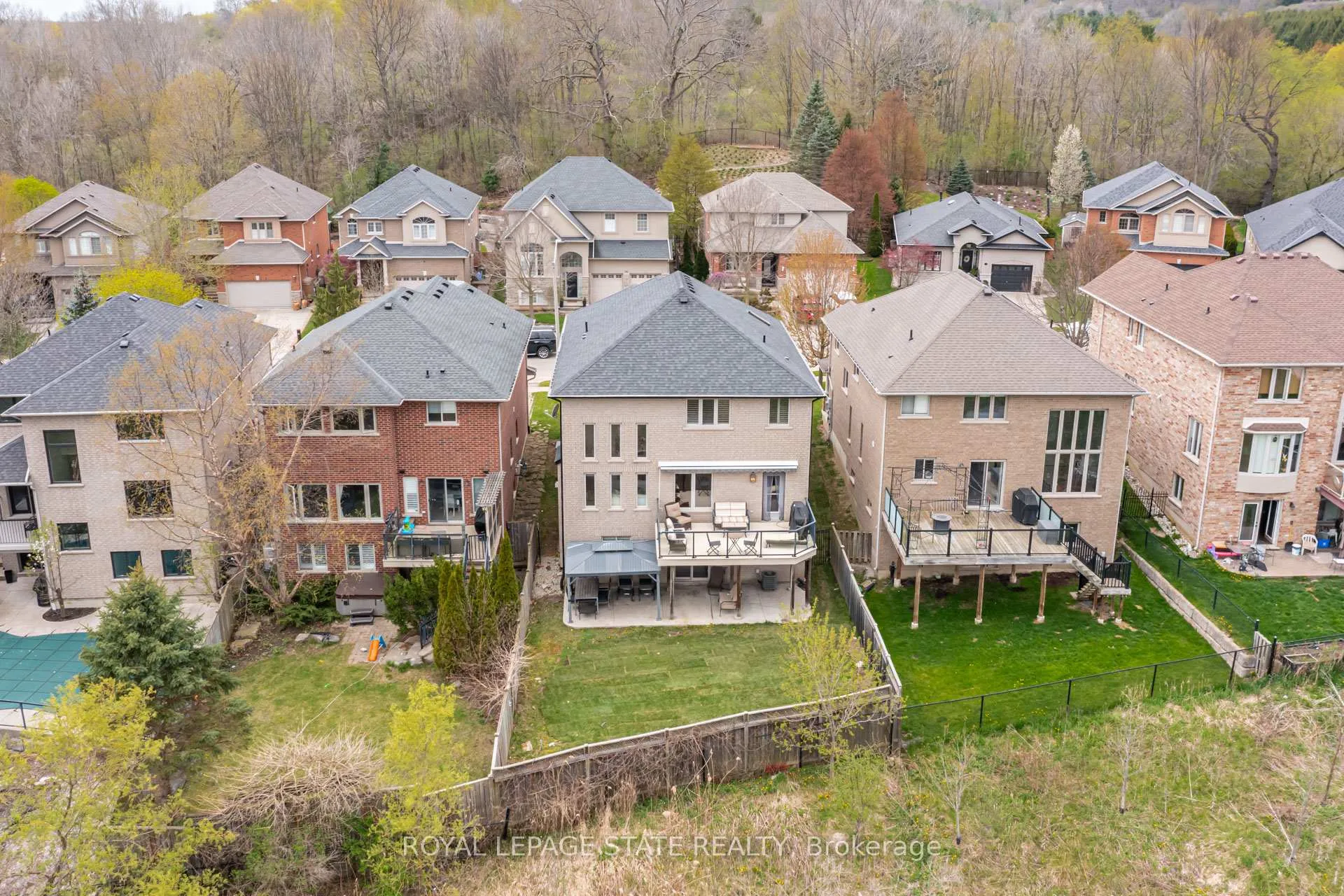 Photo 46 of 67 Newcombe Road, Hamilton, Dundas — HOMEH