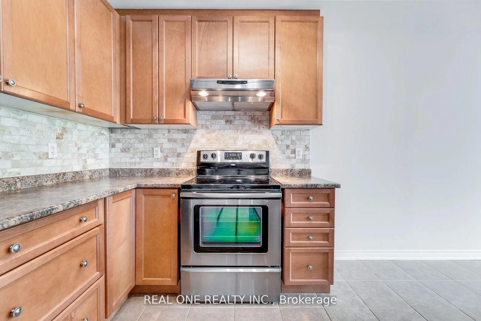 Photo 5 of 1263 Craigleith Road, Oakville, Joshua Creek — HOMEH