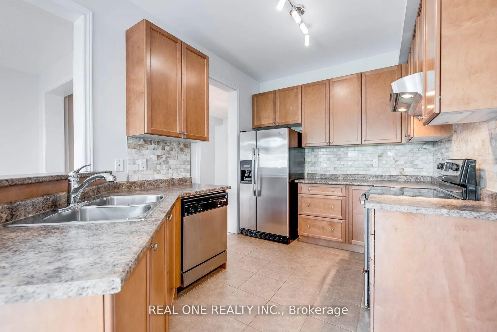 Photo 7 of 1263 Craigleith Road, Oakville, Joshua Creek — HOMEH