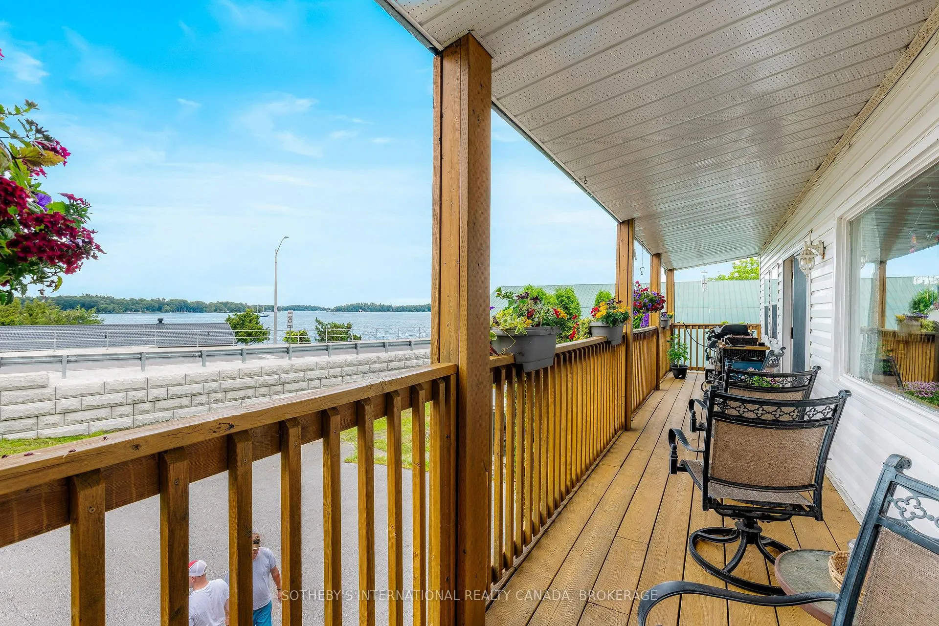Photo 10 of 50 - 60 Water Street, Gananoque, Gananoque — HOMEH