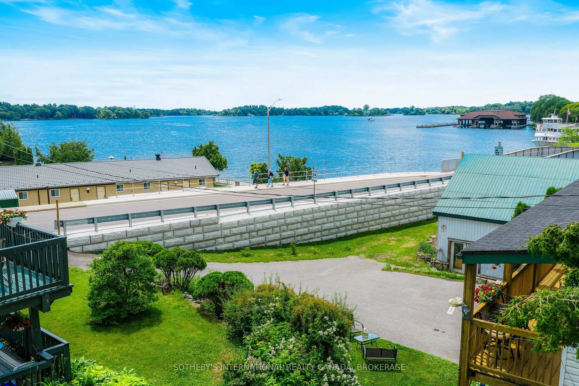 Photo 11 of 50 - 60 Water Street, Gananoque, Gananoque — HOMEH