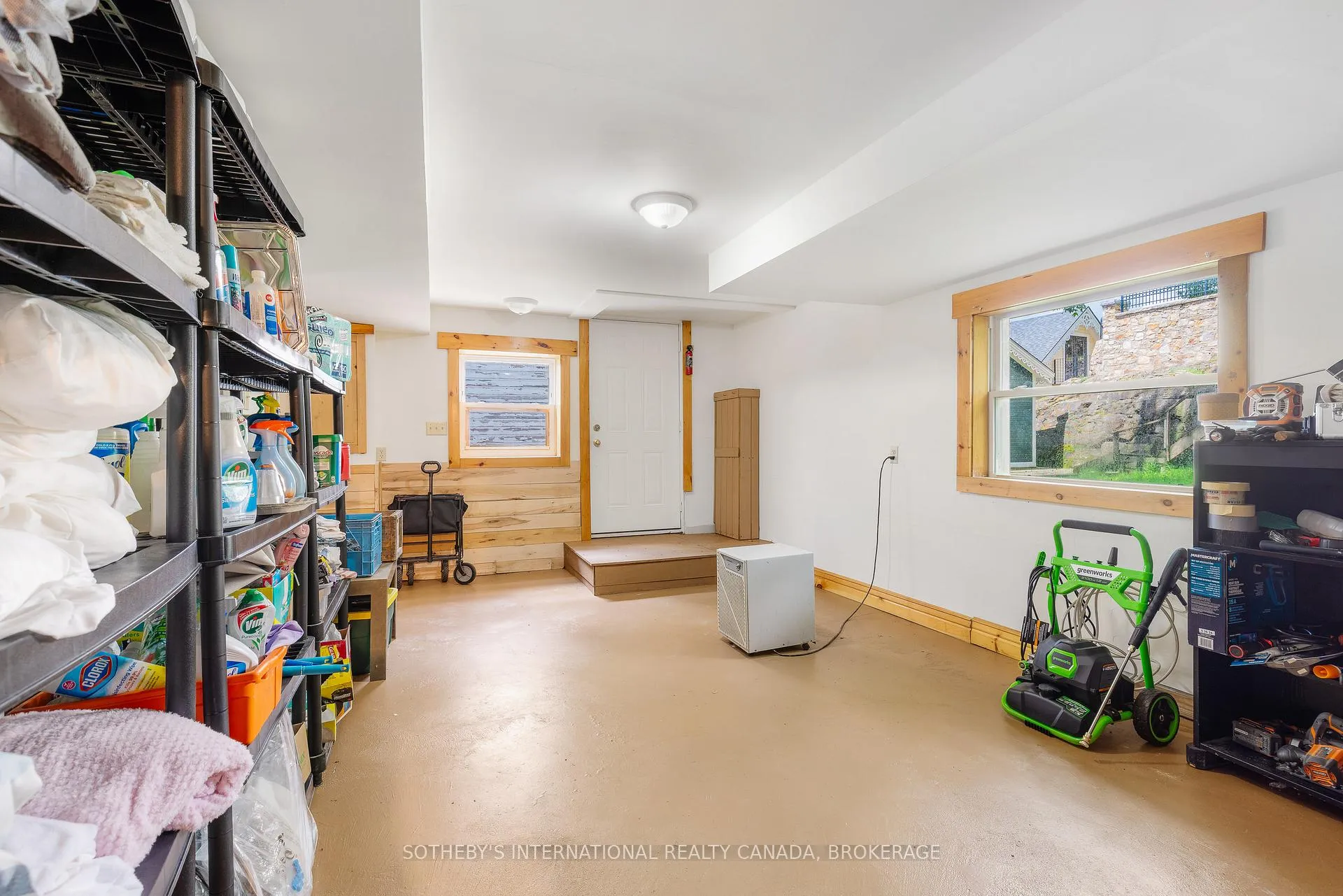 Photo 24 of 50 - 60 Water Street, Gananoque, Gananoque — HOMEH