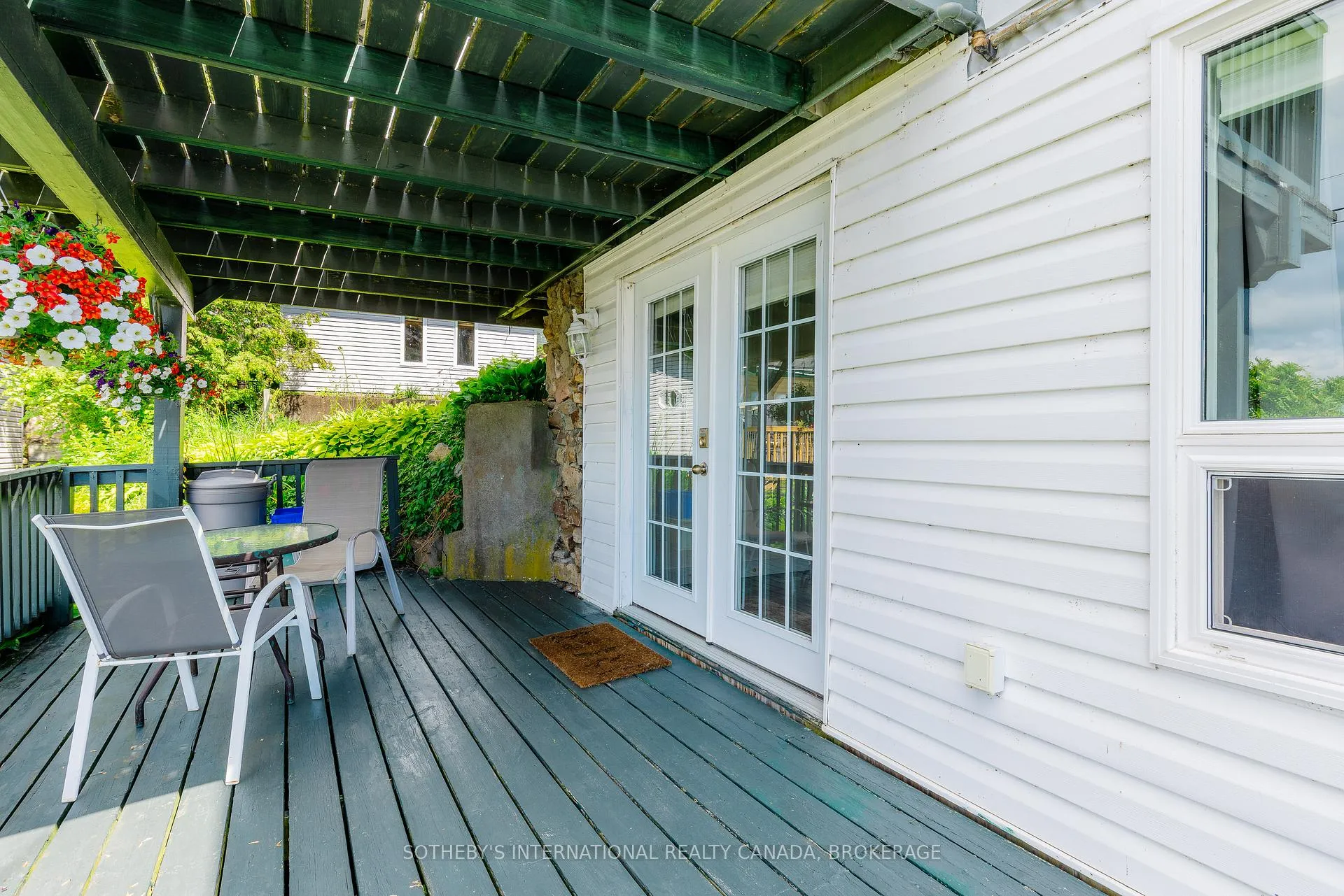 Photo 26 of 50 - 60 Water Street, Gananoque, Gananoque — HOMEH