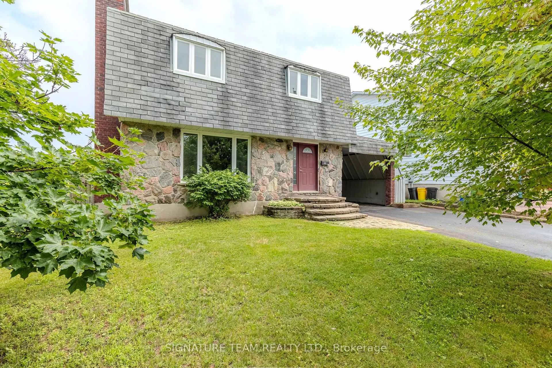 Photo 2 of 401 Broadview Drive, Pembroke, Pembroke — HOMEH