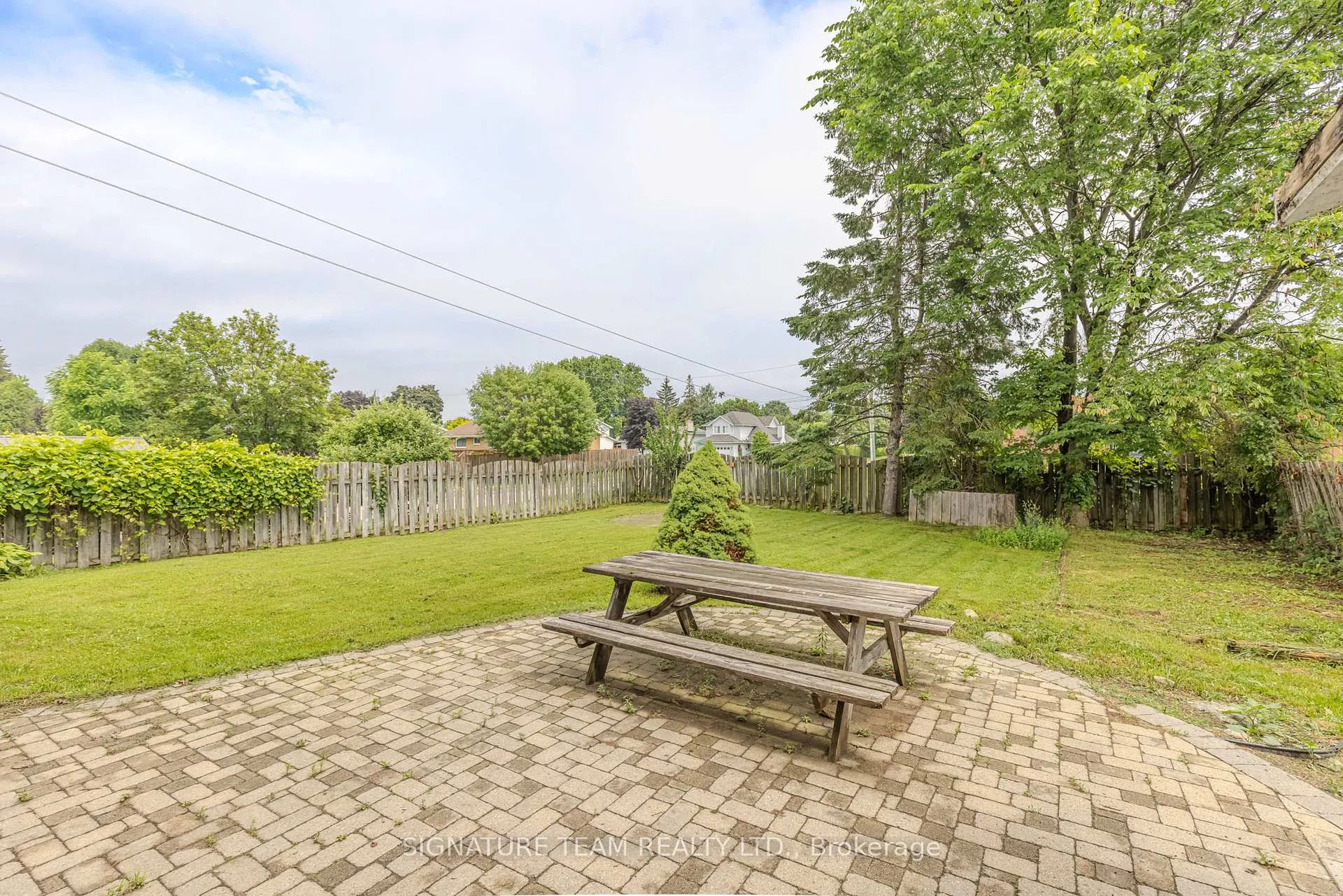 Photo 10 of 401 Broadview Drive, Pembroke, Pembroke — HOMEH