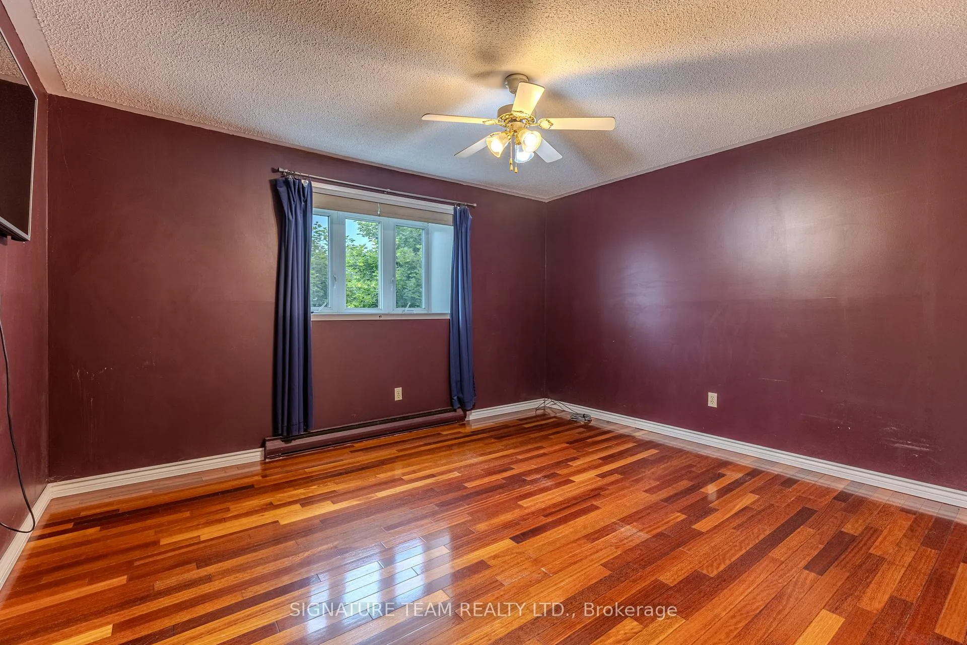 Photo 16 of 401 Broadview Drive, Pembroke, Pembroke — HOMEH