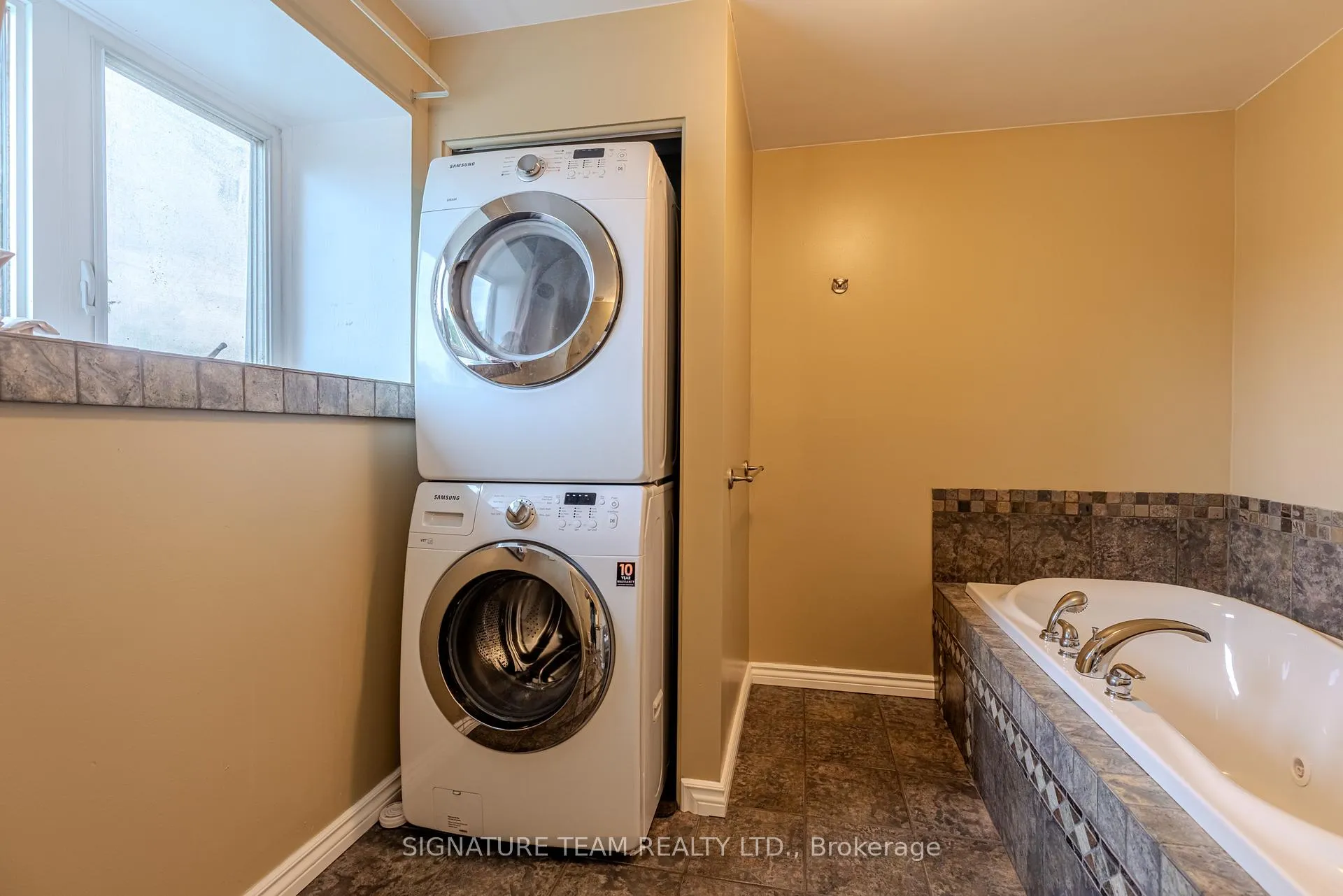 Photo 22 of 401 Broadview Drive, Pembroke, Pembroke — HOMEH