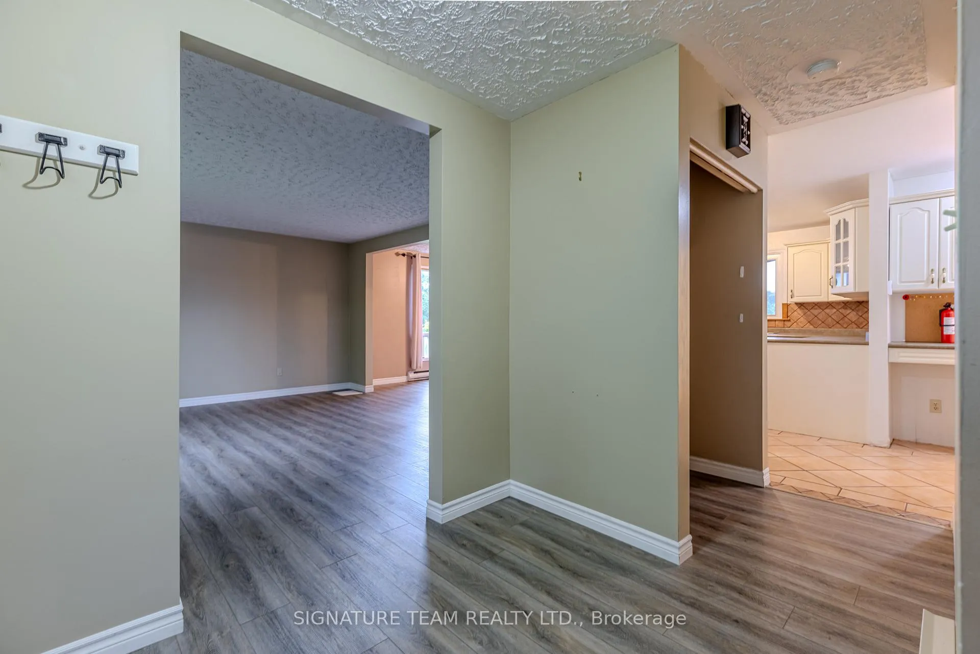 Photo 24 of 401 Broadview Drive, Pembroke, Pembroke — HOMEH
