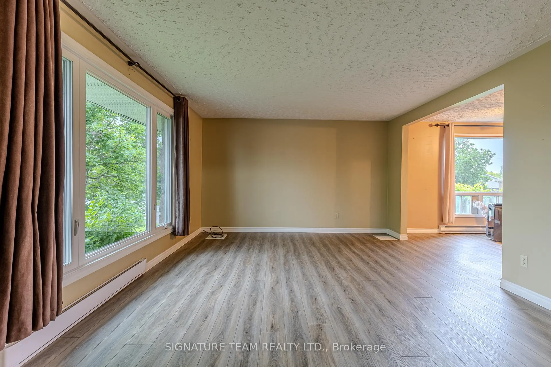 Photo 25 of 401 Broadview Drive, Pembroke, Pembroke — HOMEH