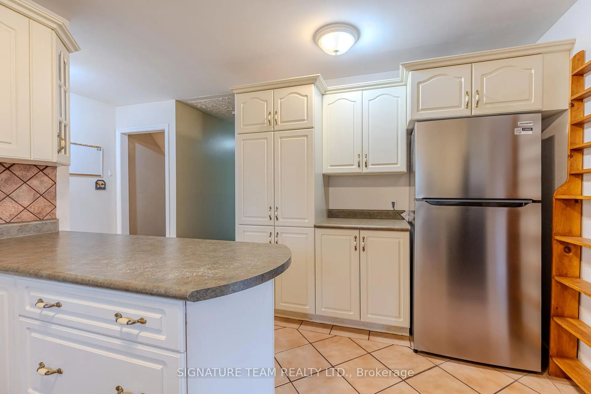 Photo 34 of 401 Broadview Drive, Pembroke, Pembroke — HOMEH