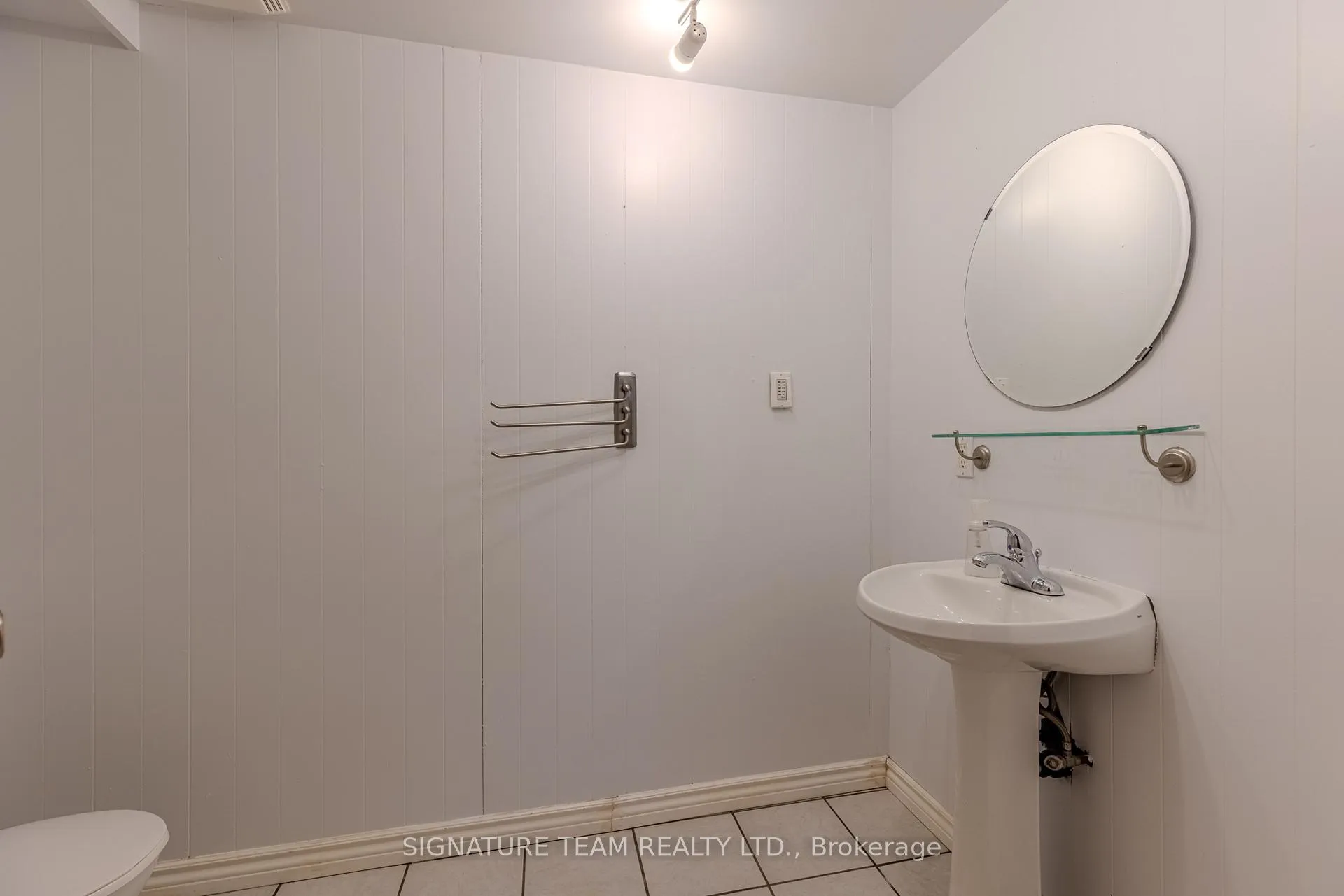 Photo 42 of 401 Broadview Drive, Pembroke, Pembroke — HOMEH