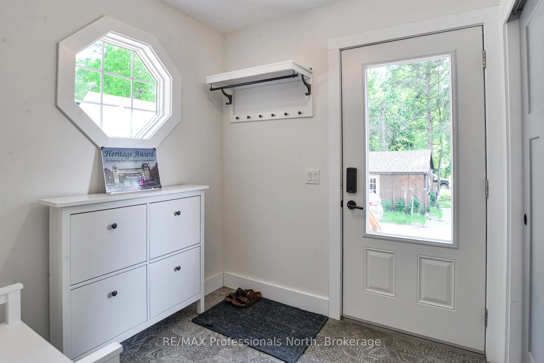 Photo 6 of 325 McPherson Street, Gravenhurst, Muskoka (S) — HOMEH
