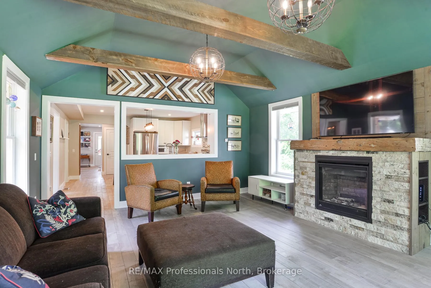 Photo 12 of 325 McPherson Street, Gravenhurst, Muskoka (S) — HOMEH