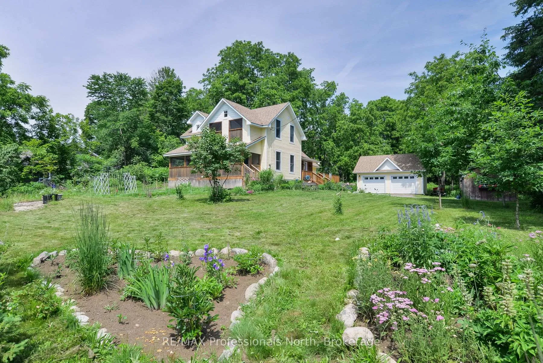 Photo 43 of 325 McPherson Street, Gravenhurst, Muskoka (S) — HOMEH