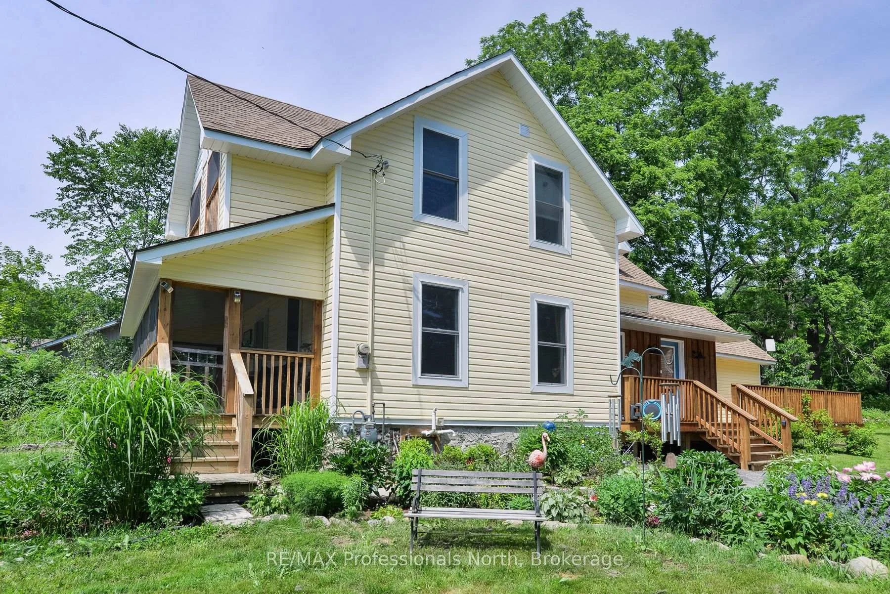Photo 5 of 325 McPherson Street, Gravenhurst, Muskoka (S) — HOMEH