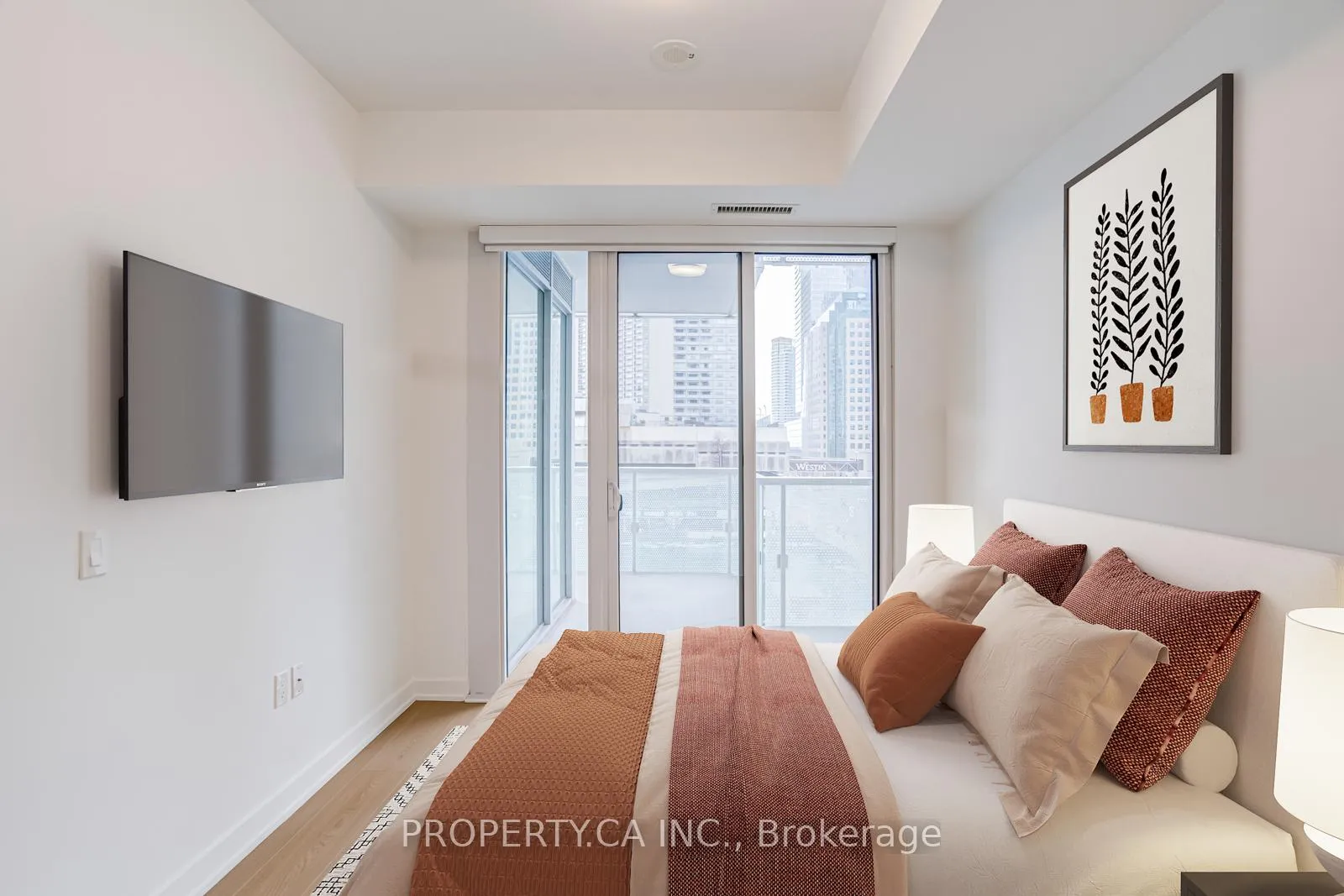 Photo 5 of Unit 419, 15 Queens Quay E, Toronto, Waterfront Communities — HOMEH