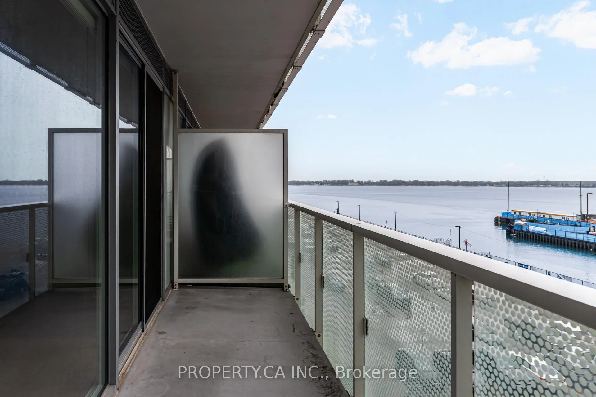Photo 9 of Unit 419, 15 Queens Quay E, Toronto, Waterfront Communities — HOMEH
