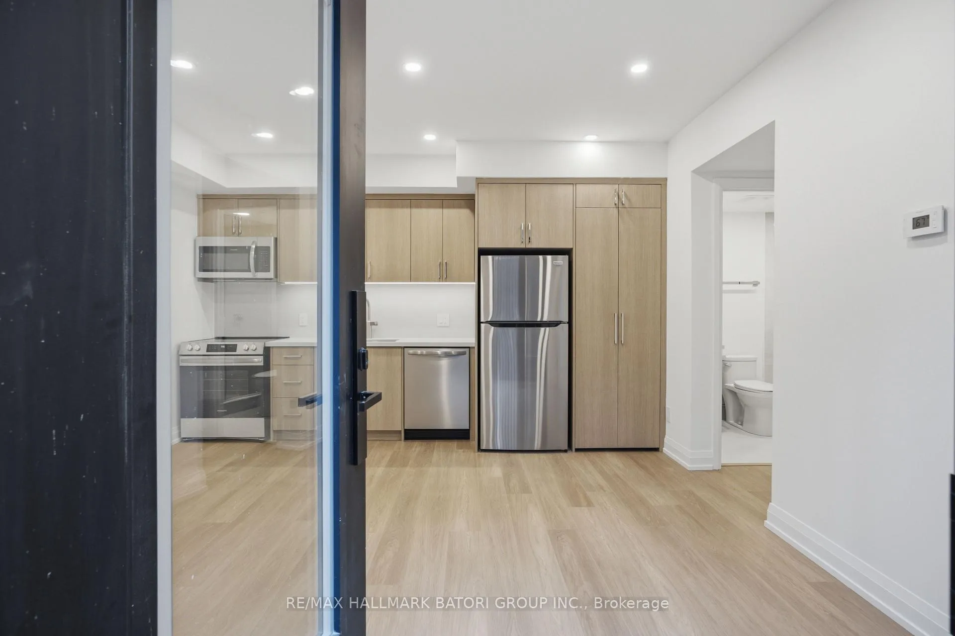 Photo 3 of Unit 5, 56 Camberwell Road, Toronto, Humewood-Cedarvale — HOMEH