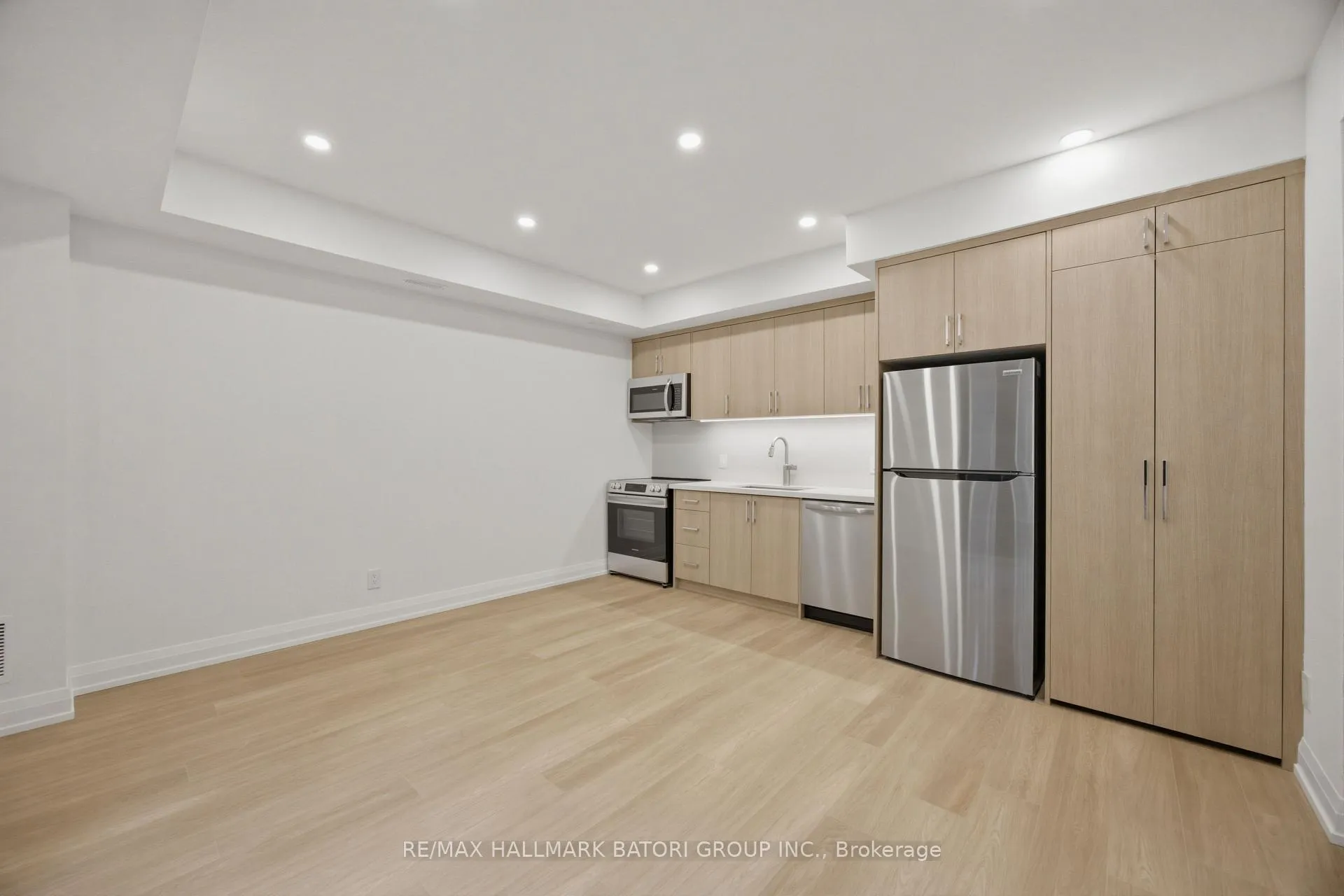 Photo 6 of Unit 5, 56 Camberwell Road, Toronto, Humewood-Cedarvale — HOMEH