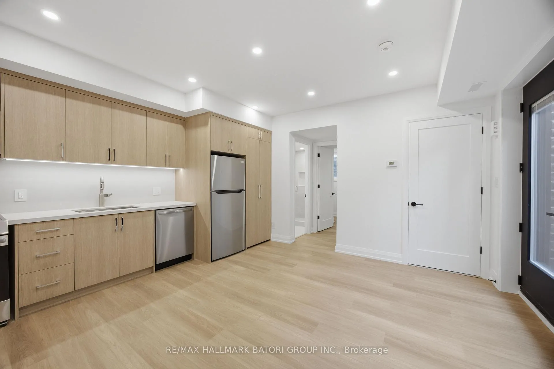 Photo 11 of Unit 5, 56 Camberwell Road, Toronto, Humewood-Cedarvale — HOMEH